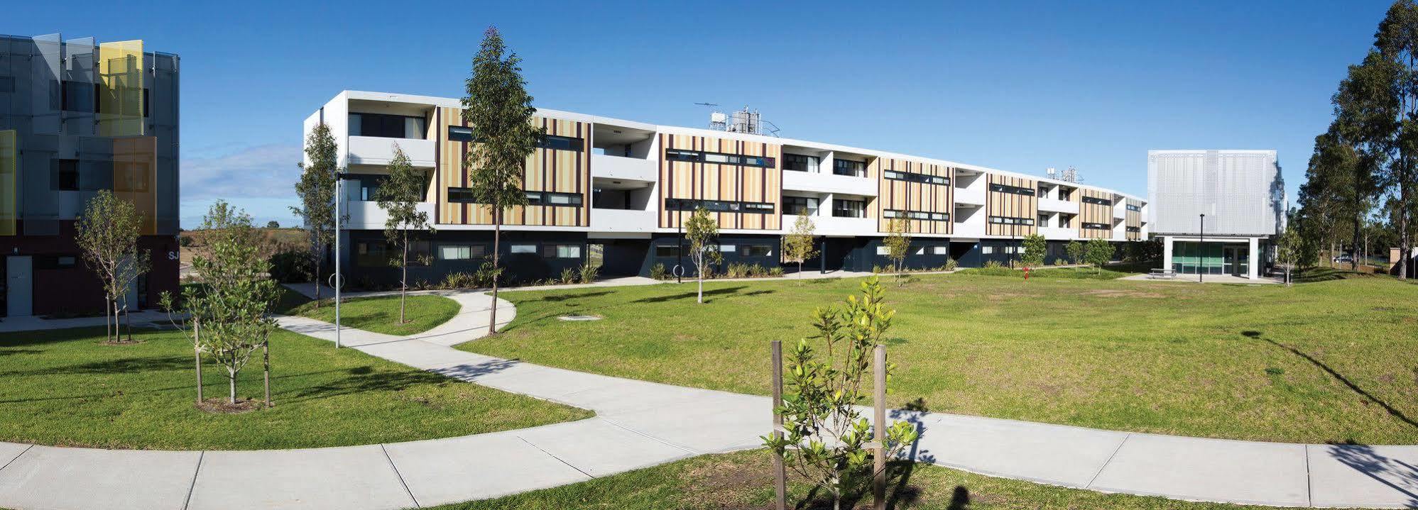 Western Sydney University Village - Пенрит Экстерьер фото